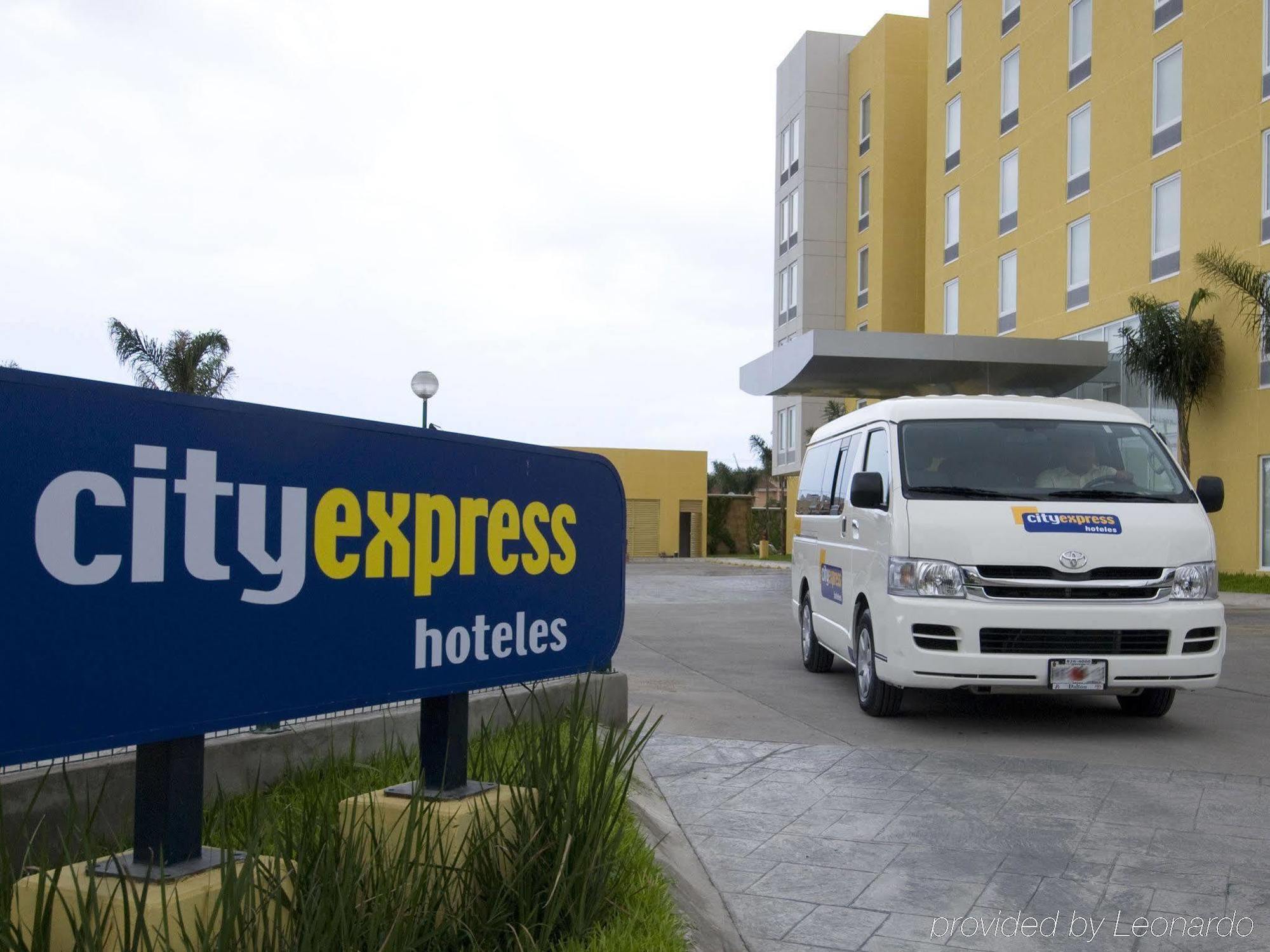 City Express By Marriott Mazatlán Exterior foto